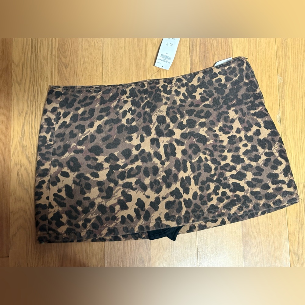 Abercrombie & Fitch Leopard Print Mini Skirt in Brown and Black